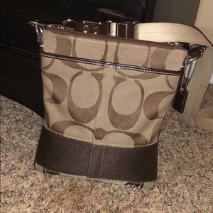 Coach purse— PRICE DROP GET IT WHILE U CAN!